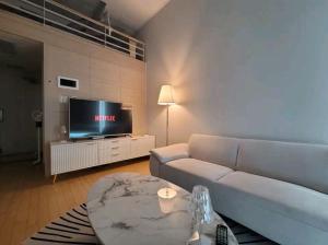 Skyview Duplex House 09