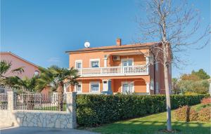 Four-Bedroom Apartment With Sea View In Vodnjan