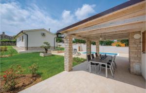 Cozy Home In Cambarelici