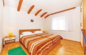 Gorgeous Apartment In Grizane 