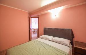 Gorgeous Apartment In Portigliola