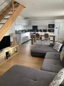 Joli duplex proche du lac Léman - 尼翁