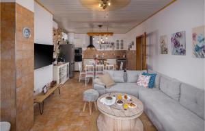 Nice Home In Rakotule With Wifi 