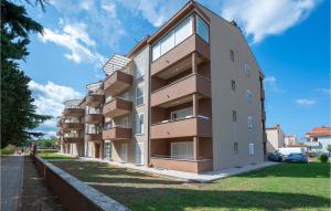 Cozy Apartment In Fazana With Wifi