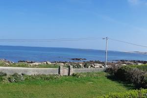 Maisons de vacances Les pieds dans l-eau - Cosqueville Vicq-mer : photos des chambres