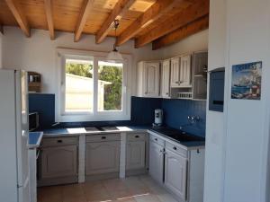 Maisons de vacances Les pieds dans l-eau - Cosqueville Vicq-mer : photos des chambres