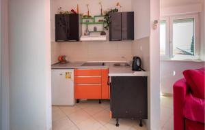 Two-Bedroom Apartment In Klek