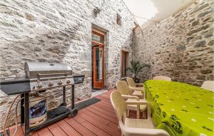 Awesome Home In Peyriac-Minervois