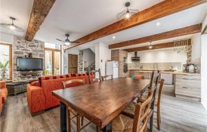 Awesome Home In Peyriac-Minervois