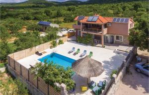 Four-Bedroom Holiday Home In Tribunj