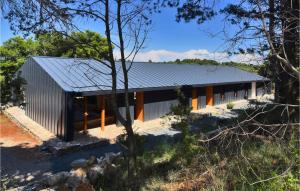 Awesome Home In Dragove With Wifi