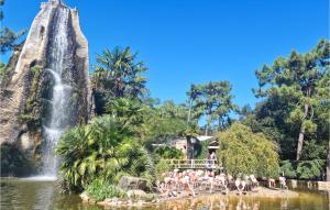 Maisons de vacances Beautiful Home In St-Georges-De-Didonne : photos des chambres