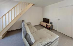 Maisons de vacances Awesome Home In Saint Vincent Sur Jard : photos des chambres