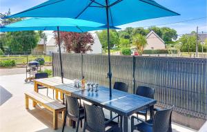 Maisons de vacances 4 Bedroom Amazing Home In Marzan : photos des chambres