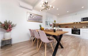 3 Bedroom Nice Home In Silo 
