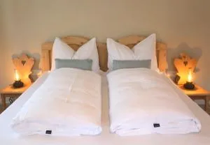 Mala Taverna - تريبن