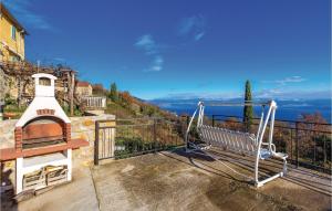 Awesome Home In Moscenicka Draga With Kitchen 