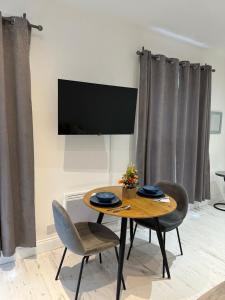 Stylish Studio Escape in West London