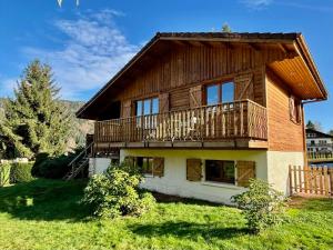 Chalets Chalet du Pre - Sauna, terrasse et grand jardin : photos des chambres