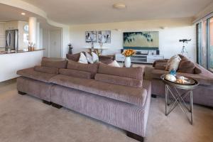 Le Point 702 Luxury and Views