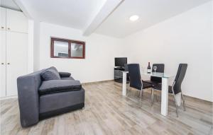 One-Bedroom Apartment In Svpetar