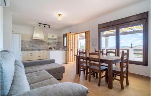 Gorgeous Home In Periana