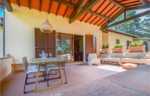 Pet Friendly Apartment In Anghiari