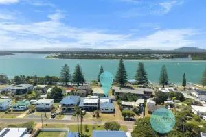 Coastal Abode in the Heart of Manning Point - Mitchells Island