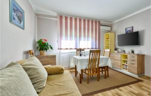 Gorgeous Home In Slunj With Kitchen 