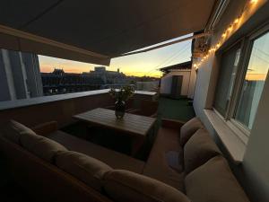 Old Town - Downtown by Realty