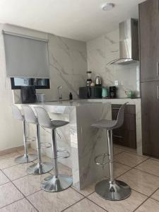 Jardines de Miraflores, Casa Remodelada completa zona sur ITESO TecMilenio UVM HP Colon Centro Sur