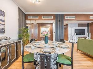 Luxury 2-Bedroom Apartment in Dubai