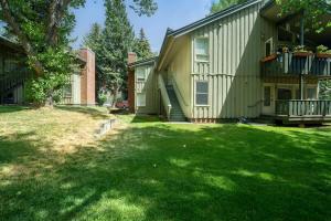 Locals Condo in Vail Steps from Ski Shuttle