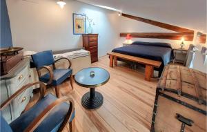 Maisons de vacances Awesome Home In Margerie-Chantagret : photos des chambres