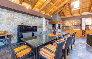 Stunning Home In Cista Velika With Wifi 