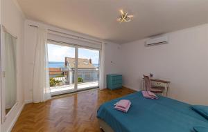 Cozy Home In Crikvenica With Wifi