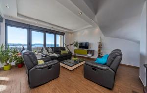 4 Bedroom Gorgeous Home In Crikvenica