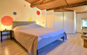 Maisons de vacances Pet Friendly Home In Laudun-L'ardoise : photos des chambres