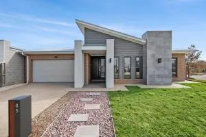 Enjoy Coastal Bliss the Ideal Family Home - Mannerim