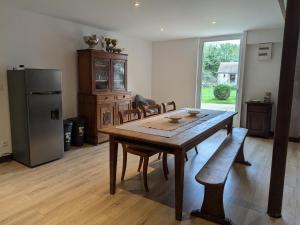 Gîte Authentique à Villemurlin avec Jardin et Parking - FR-1-590-527