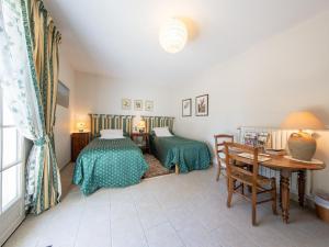 B&B / Chambres d'hotes Chambre La Loire - Acces Handicape, WiFi, Animaux admis - FR-1-590-458 : photos des chambres
