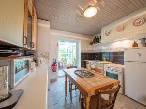 B&B / Chambres d'hotes Chambres et Suites au Calme avec Wifi et Animaux Acceptes - FR-1-590-475 : photos des chambres