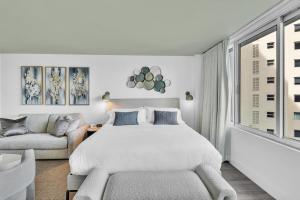 1100 West South Beach Lux Waterfront Studio