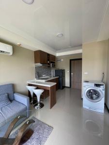 Naiharn Pearl Condo Hotel by VillaCarte