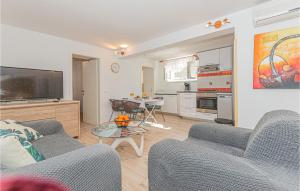 Awesome Apartment In Sibenik With Wifi