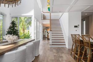 Fuller Holidays - Belongil Sunset - Giaour Street, Belongil Beach