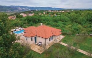 3 Bedroom Cozy Home In Grubine