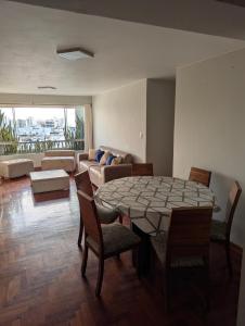 Guernica Apartments