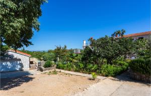 2 Bedroom Amazing Apartment In Gabonjin