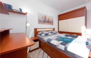 1 Bedroom Cozy Apartment In Zadar